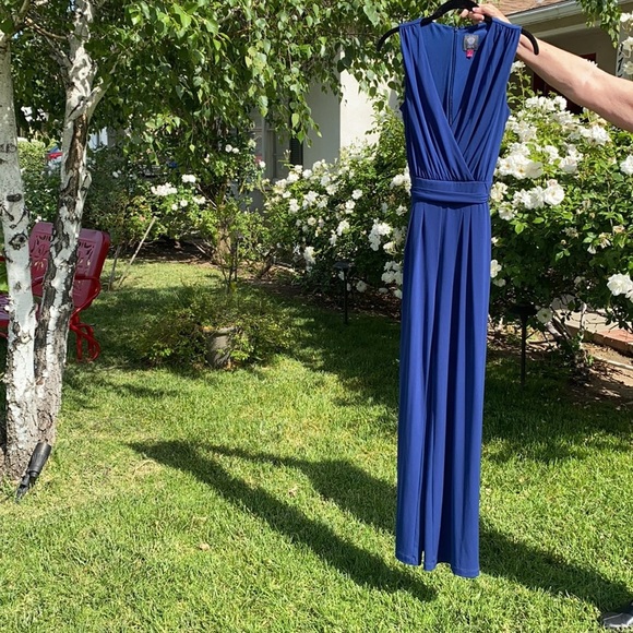 Vince Camuto jumpsuit with great pockets and tie on waist. Zipper in bac… - Picture 3 of 14